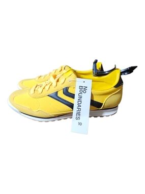 No Boundaries Yellow Lace-Up Low-Top Sneakers with Black Stripes